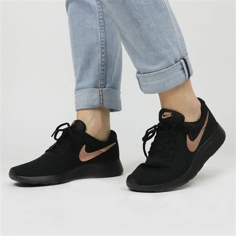 zwarte sneakers dames nike|Nike jongens schoenen.